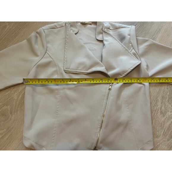Miley and Molly Lightweight Beige Moto Jacket Cropped Size Medium - Picture 5 of 6